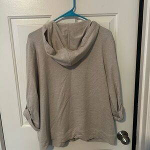 Chico's Zenergy oatmeal colored two piece casual outfit.